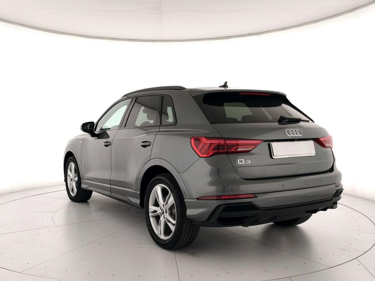 Audi Q3 35 2.0 tdi s line edition s-tronic
