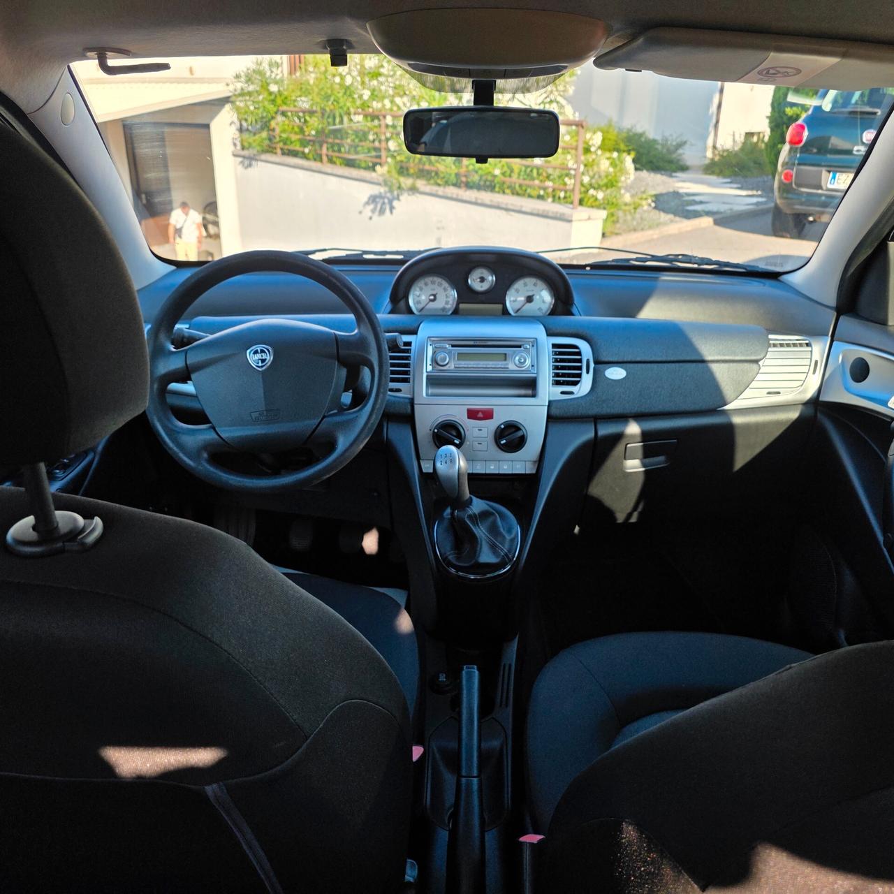 Lancia Ypsilon 1.3 MJT 75 CV Diva
