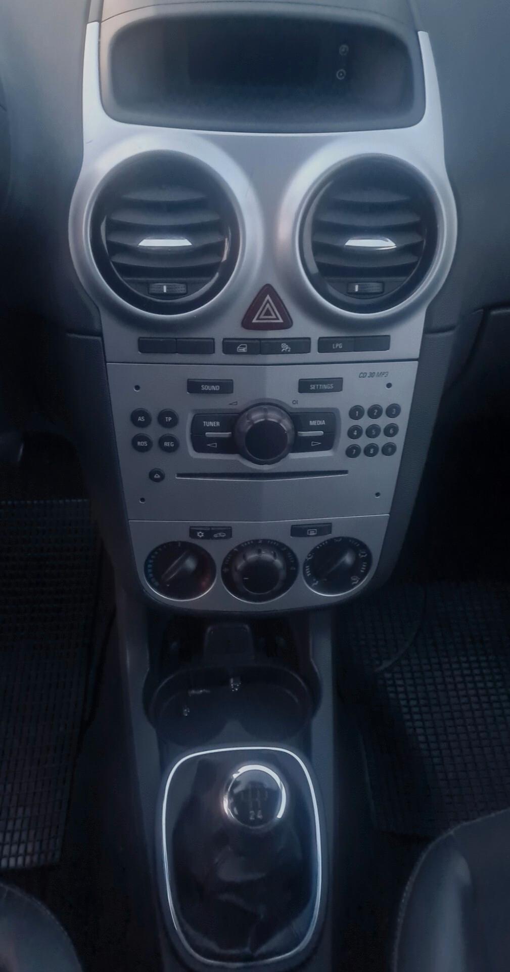 Opel Corsa 1.2 85CV * UNICOPROPRIETARIO *GPL-TECH b-color