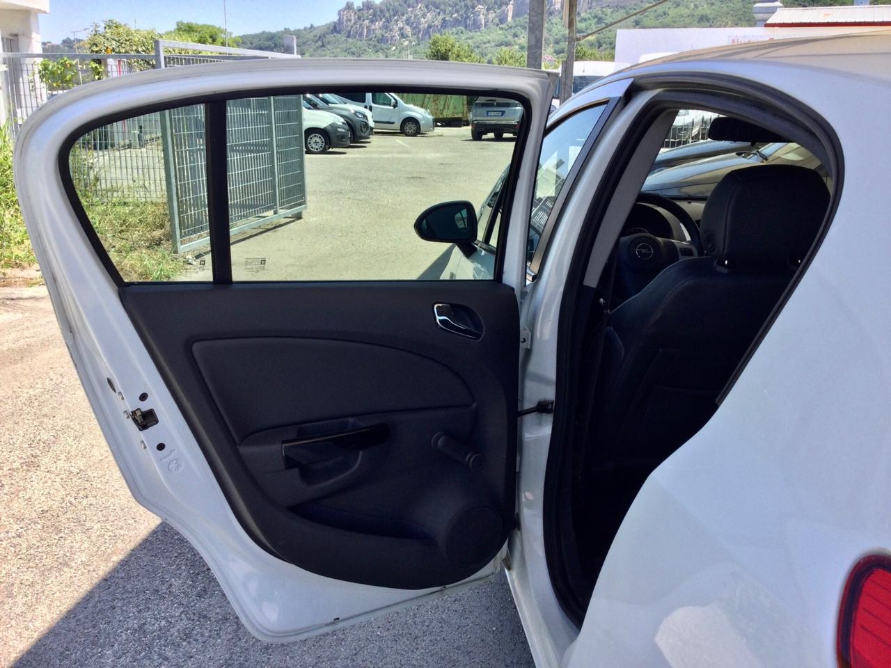 Opel Corsa 1.2 85CV 5 porte GPL-TECH Club