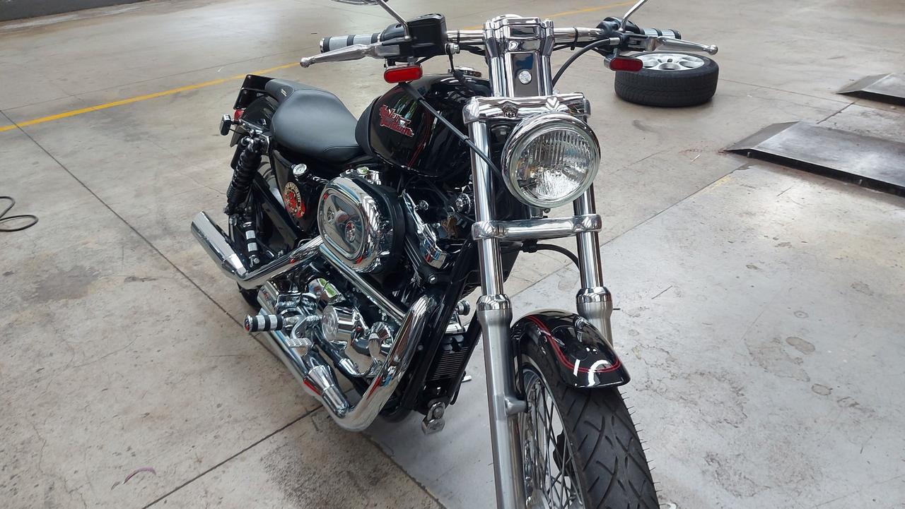 Harley Davidson Sportster 1.2 custom km 4900