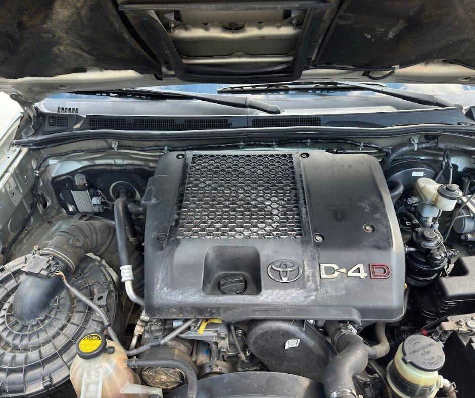 Toyota Hilux 3.0 D-4D 4WD 4p. Double Cab SR