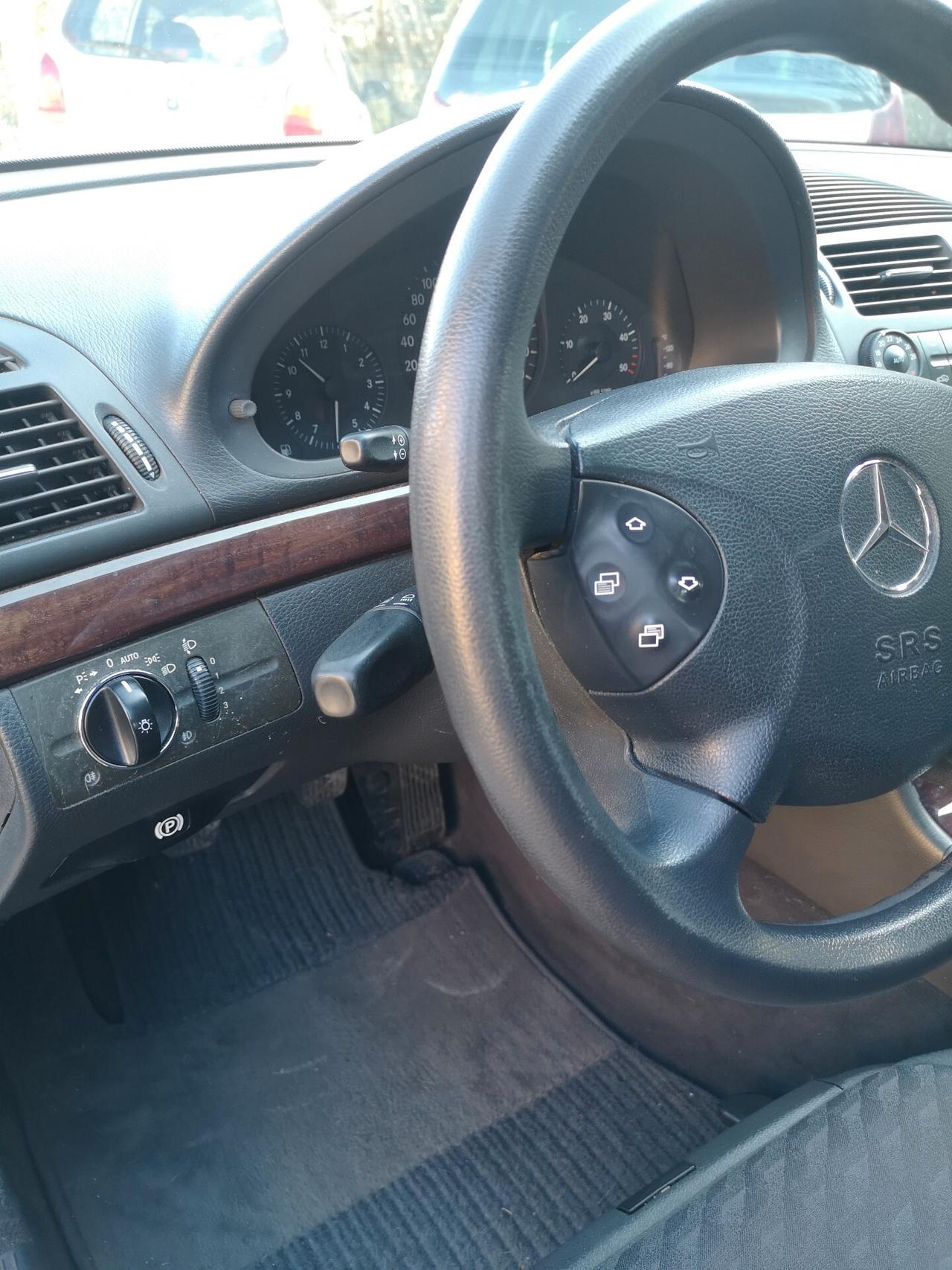 Mercedes-benz E 270 177CV - Da Vetrina