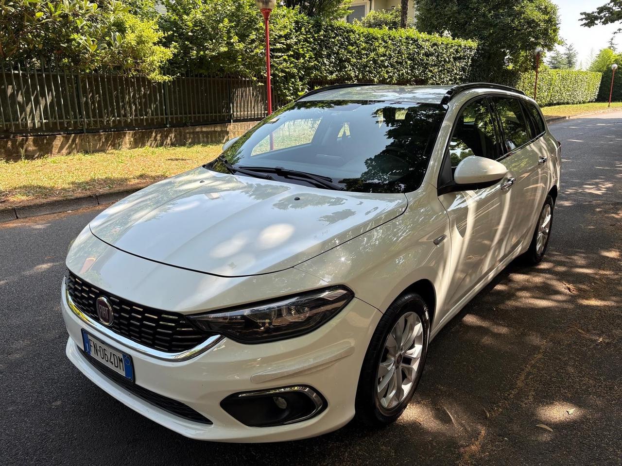 Fiat Tipo 1.6 Mjt S&S DCT SW Lounge