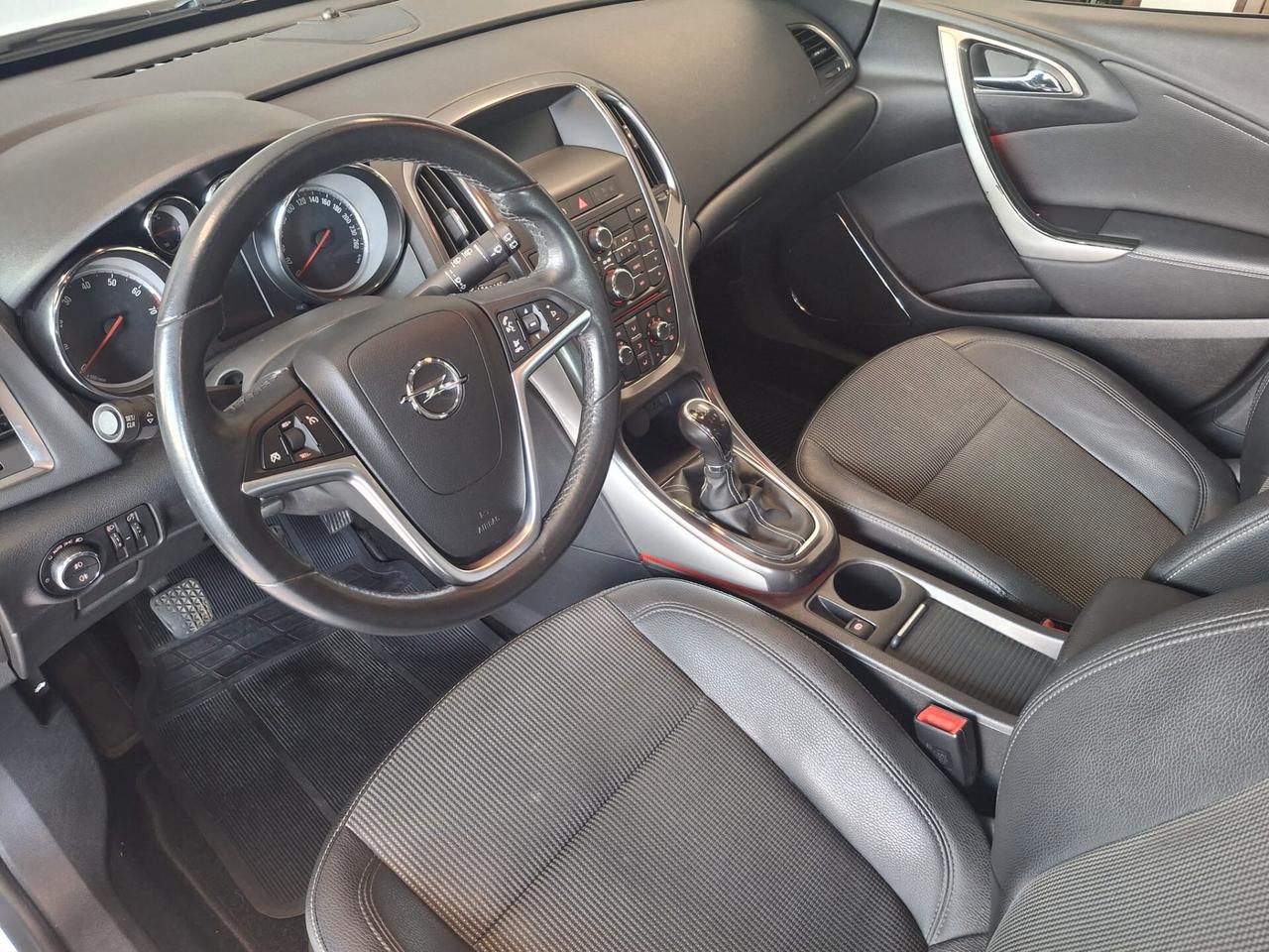 Opel Astra 5p 1.4 t Cosmo 140cv