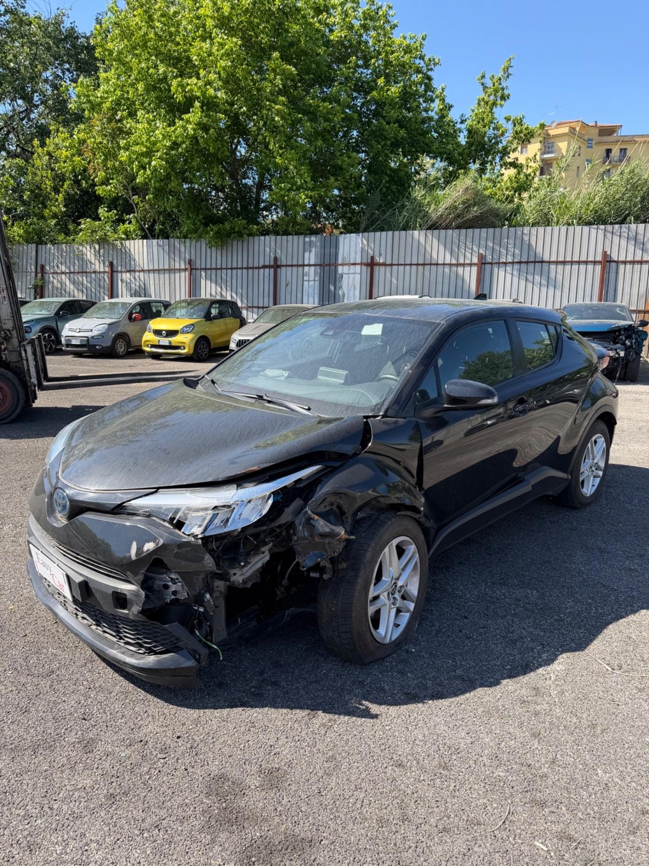 Toyota C-HR 1.8 Hybrid SINISTRATA
