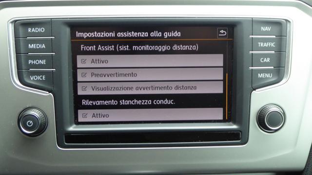 VOLKSWAGEN Passat Variant 1.6 TDI SCR DSG Business BMT