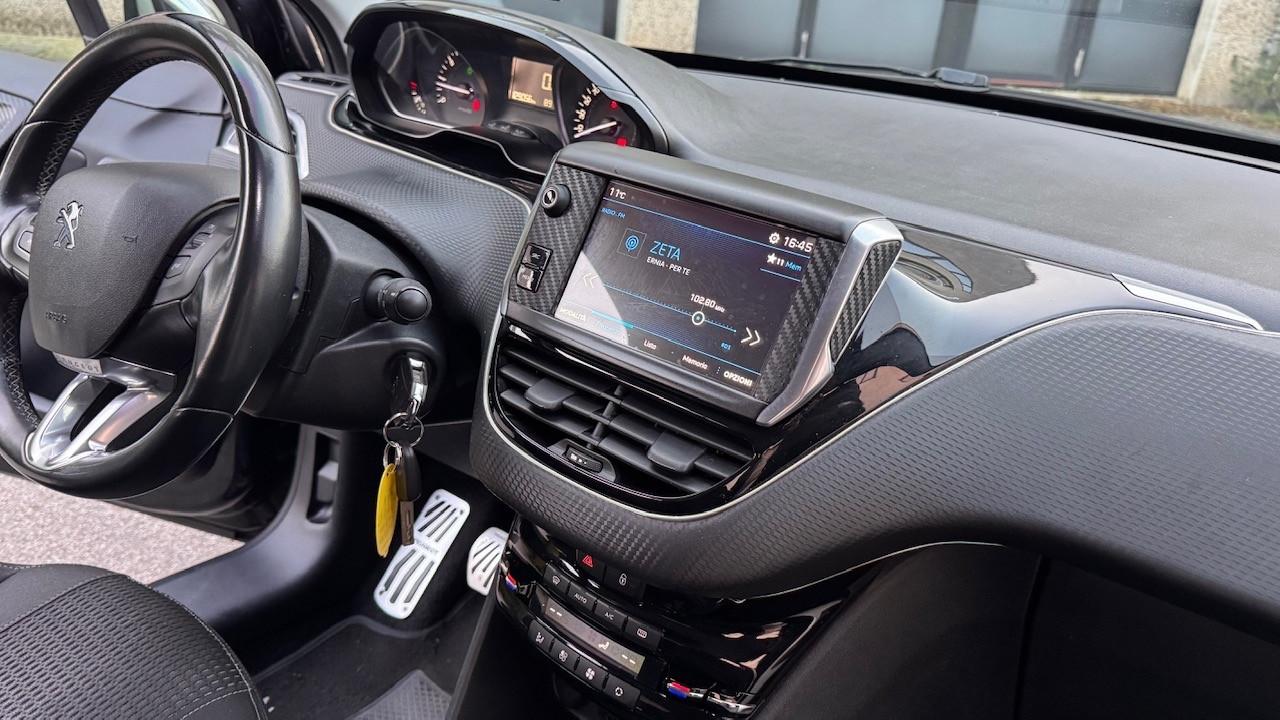 Peugeot 208 PureTech 82 5p. GPL Allure ok neo patentati