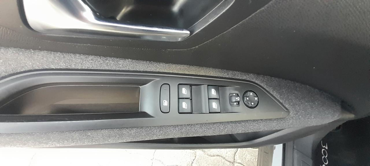 Peugeot 3008 BlueHDi 130 S&S Allure