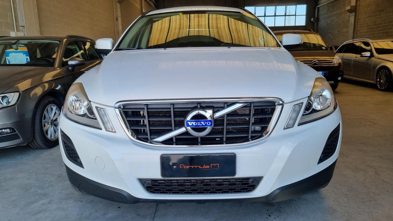 Volvo XC 60 XC60 D3 AWD Geartronic Momentum