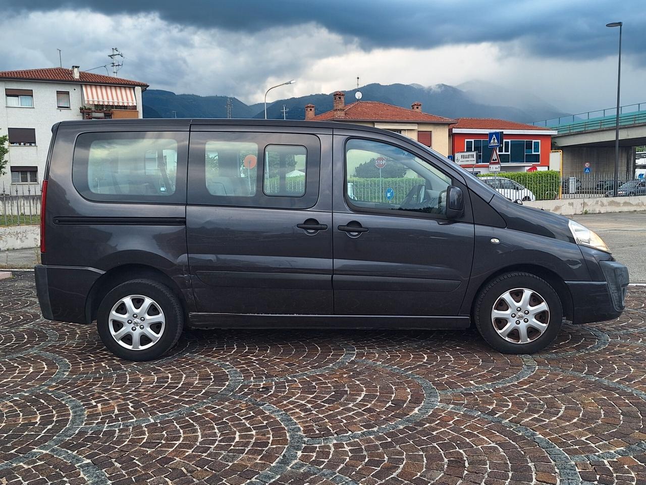 Peugeot Expert 2.0 HDi 120CV PC-TN 10Q Furgone Vetrato Affaire