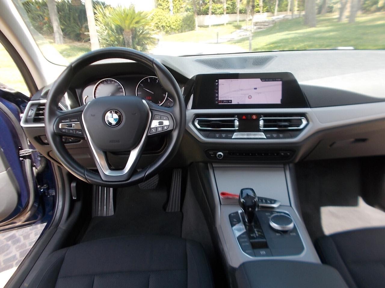 Bmw 318d Touring 150cv Aut. *FULL OPT.* da VETRINA