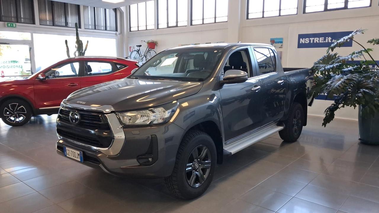 Toyota Hilux 2.4 D-4D A/T 4WD 4 porte Double Cab Lounge Iva esclusa