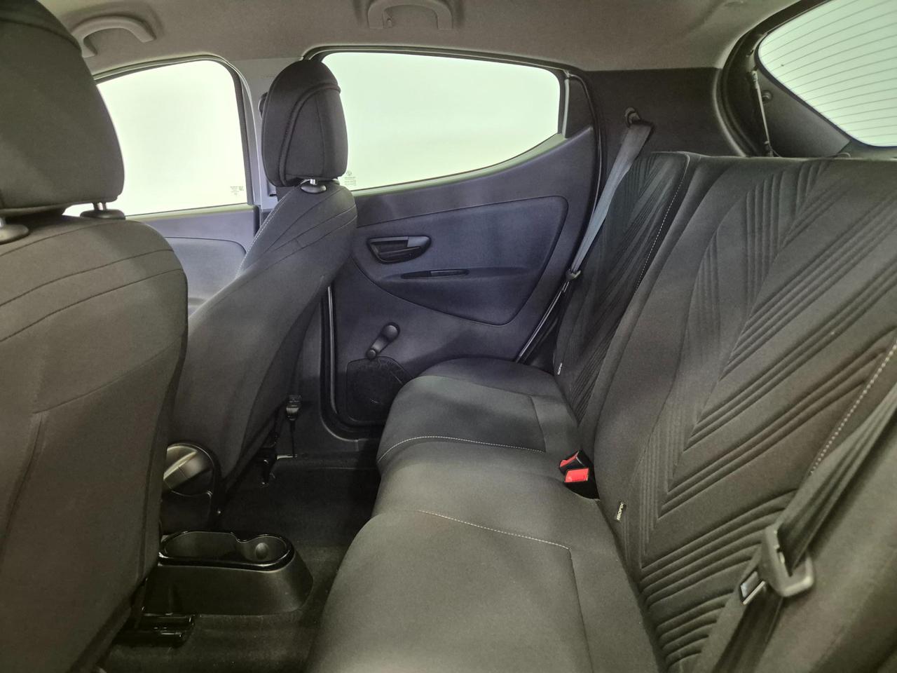 Lancia Ypsilon 1.0 hybrid Silver !! PREZZO REALE !! - NEOPATENTATI - Sens. Park. - Clima