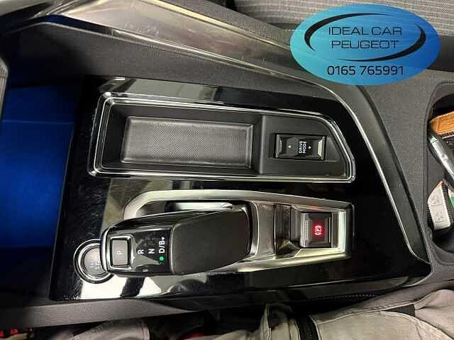 Peugeot 3008 Hybrid 225 e-EAT8 Allure Pack