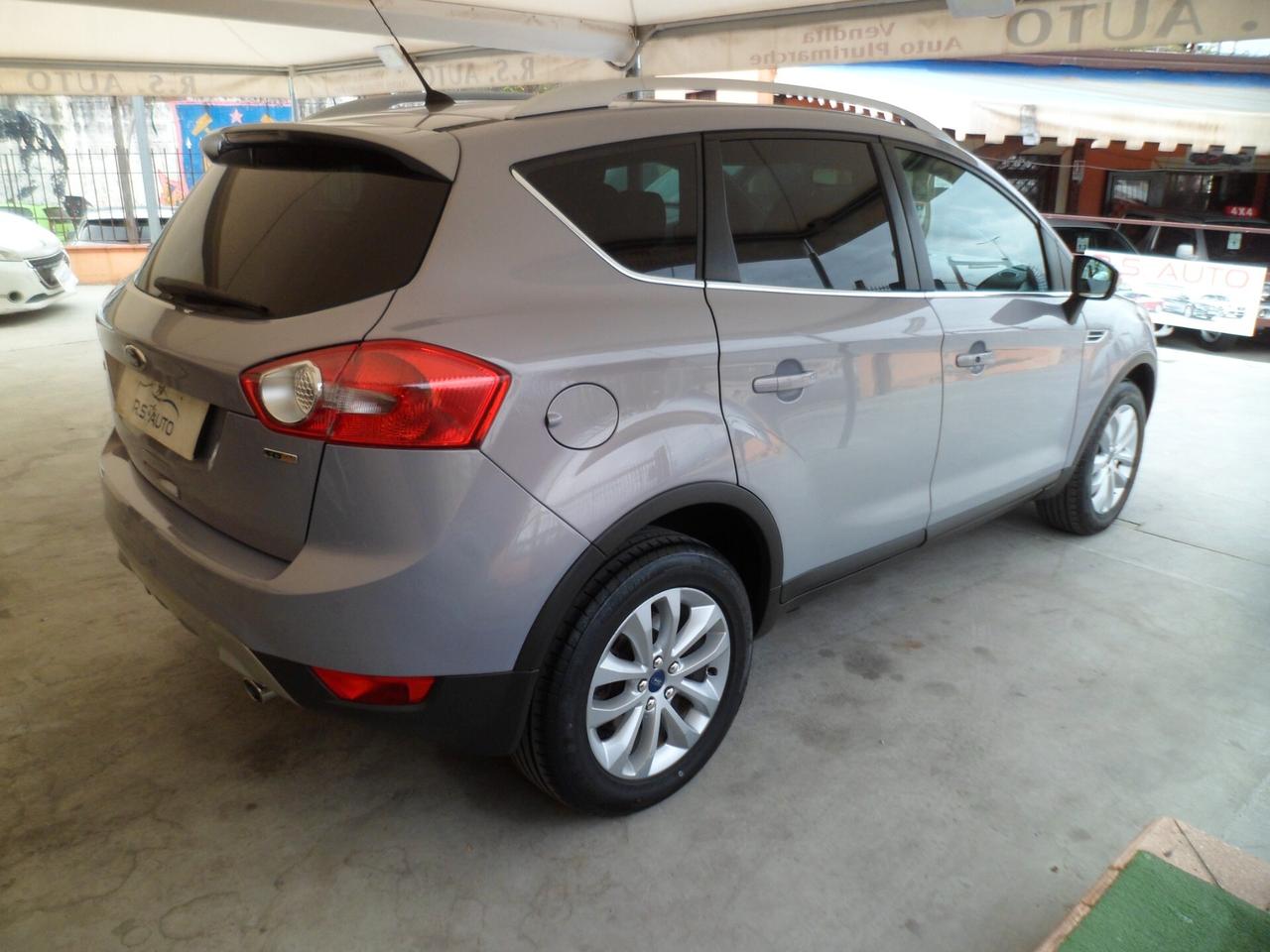 Ford Kuga 2.0 TDCi 163 CV 4WD Titanium 10