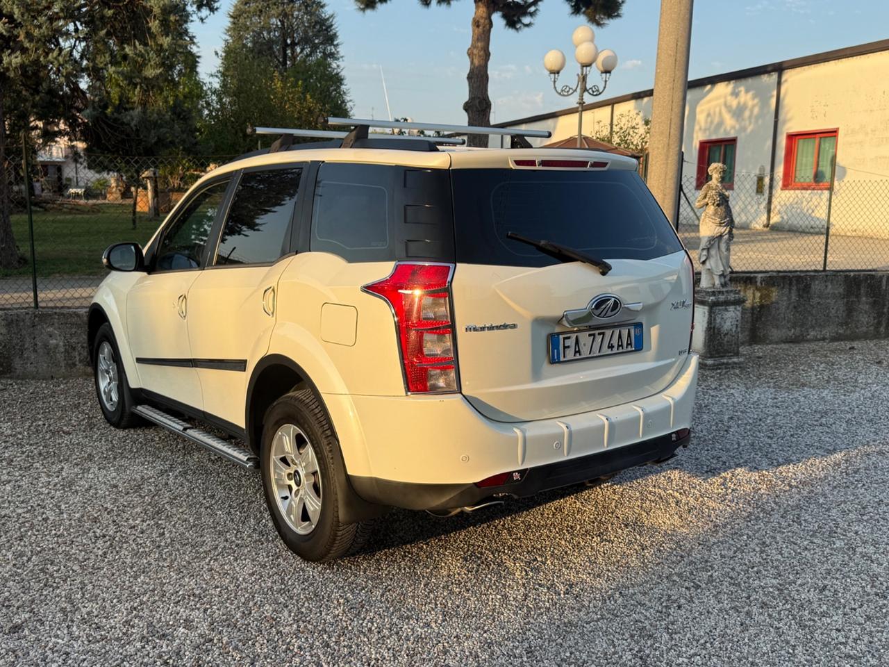 Mahindra XUV500 2.2 16V FWD W8