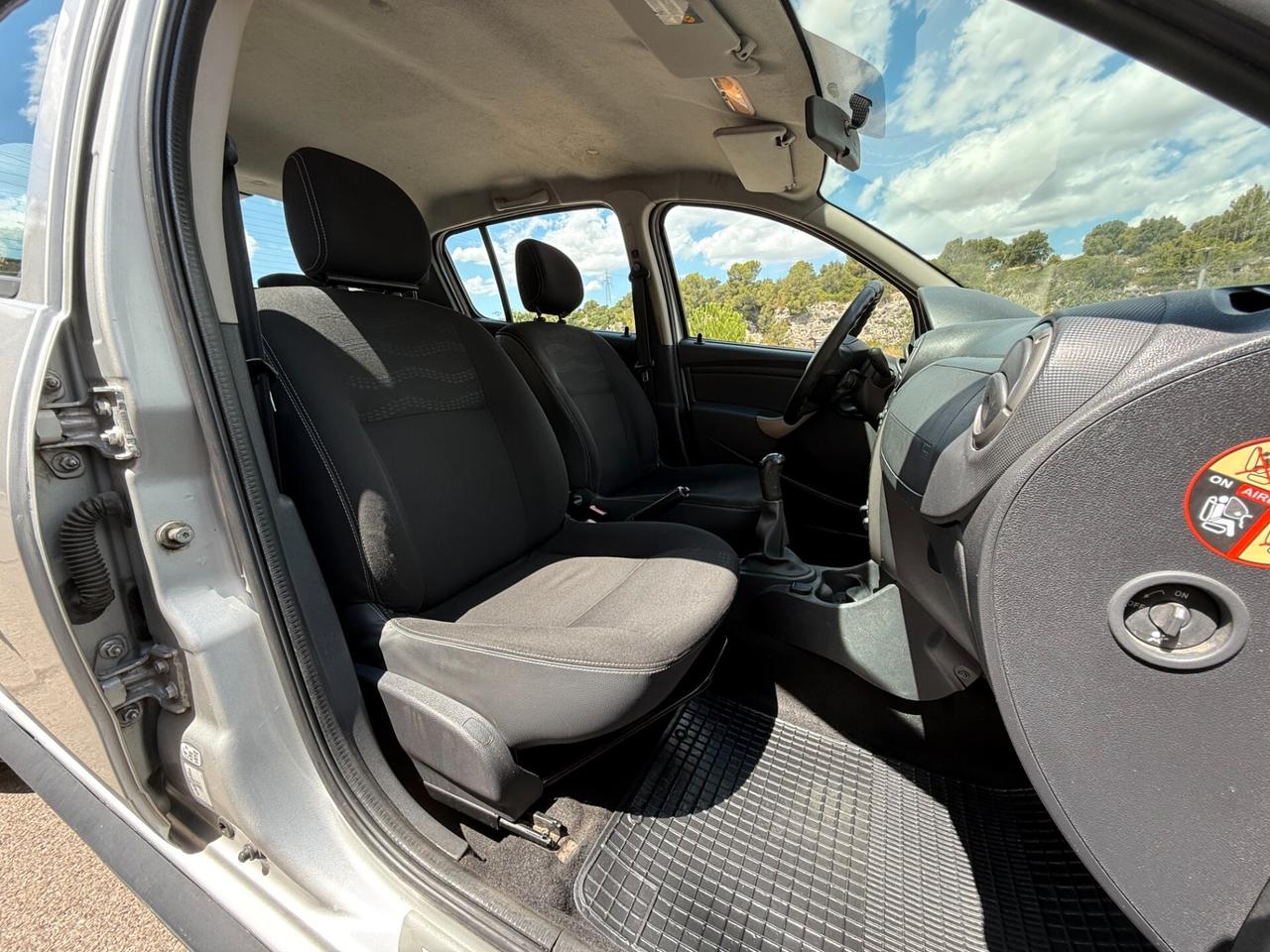 Dacia Sandero Stepway/1.5 90CV/NEOPATENTATI/CERCHI 16"