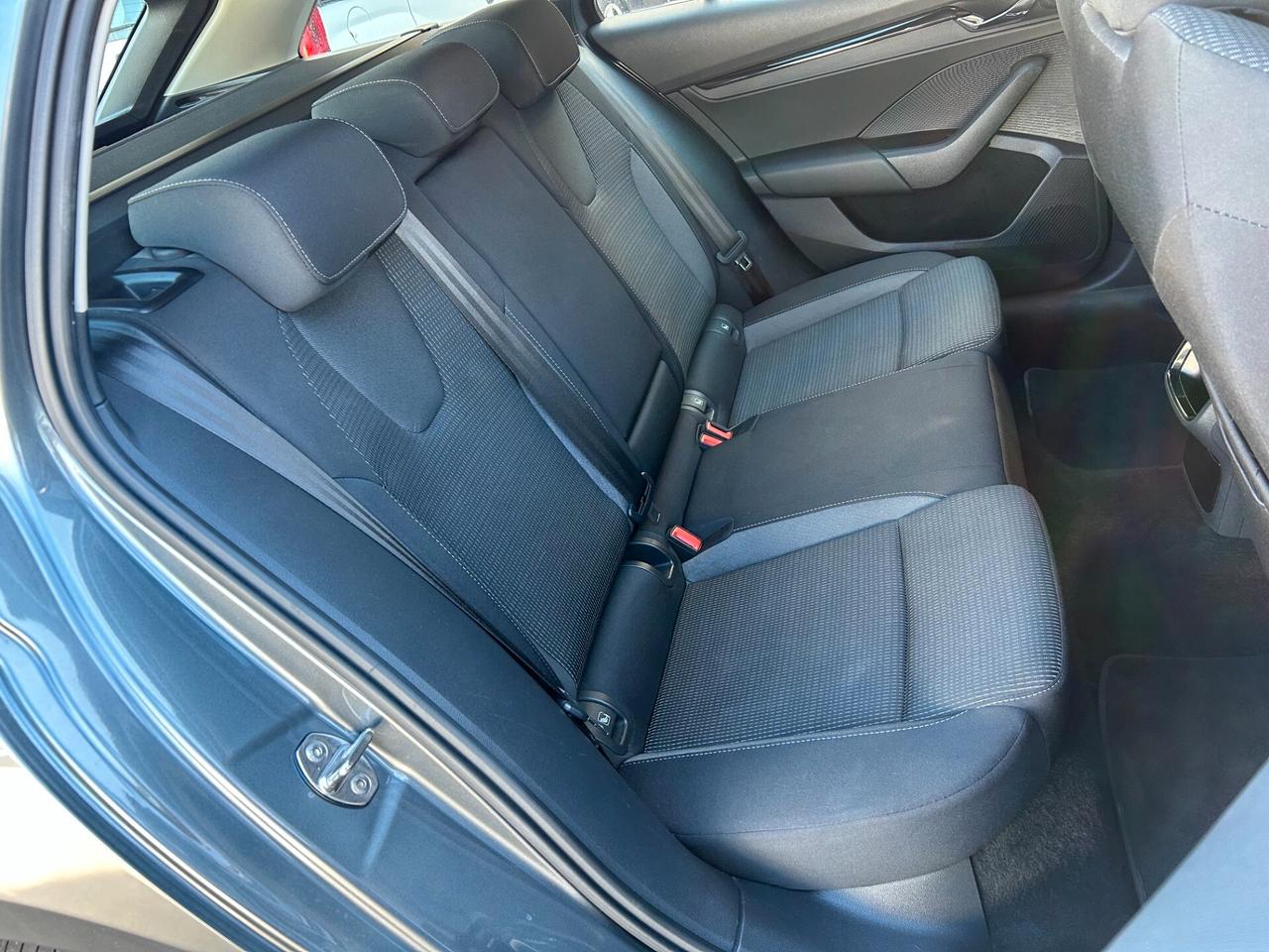 Skoda Octavia 2.0 TDI EVO SCR 150 CV DSG Wagon Executive