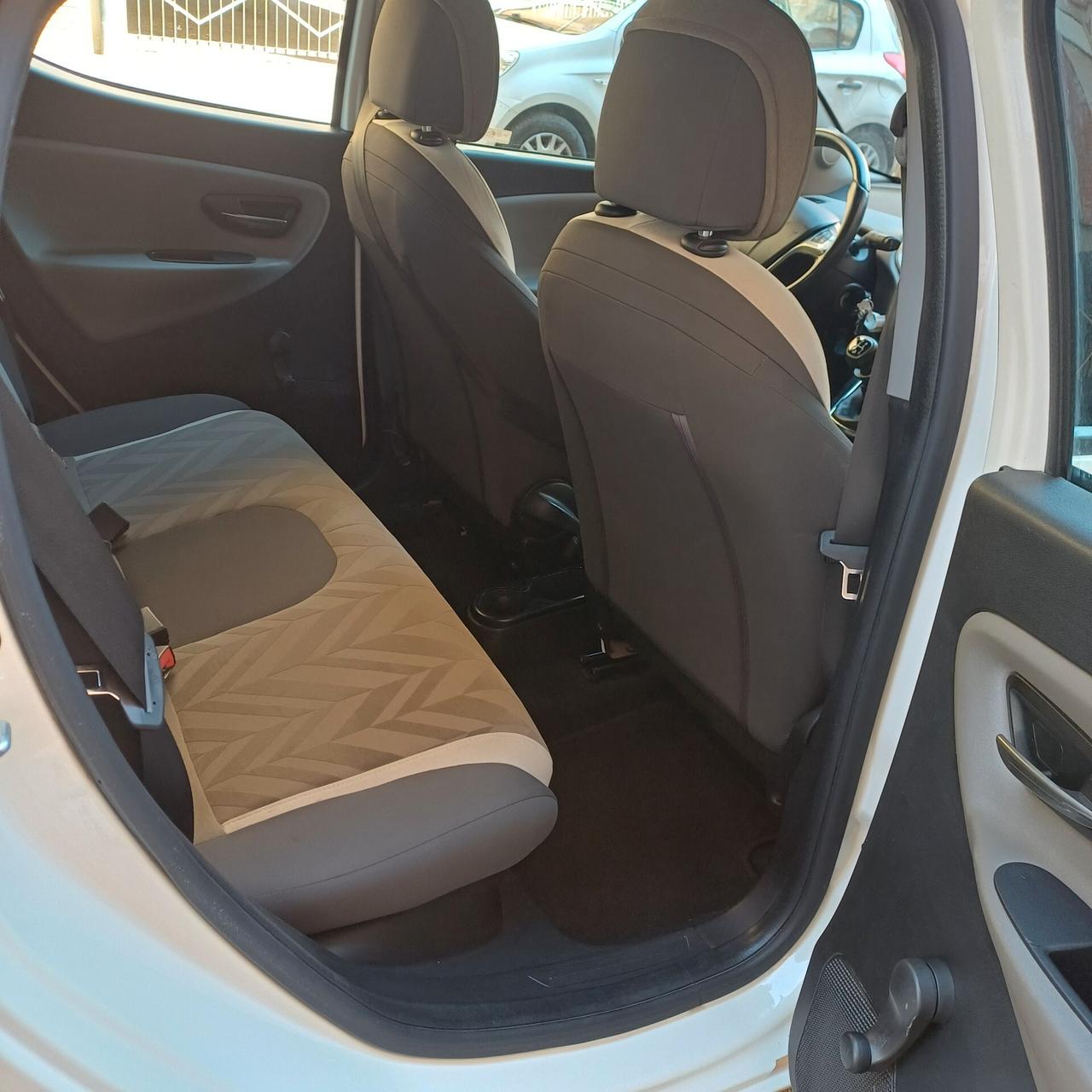 Lancia Ypsilon 1.2 69 CV 5 porte GPL