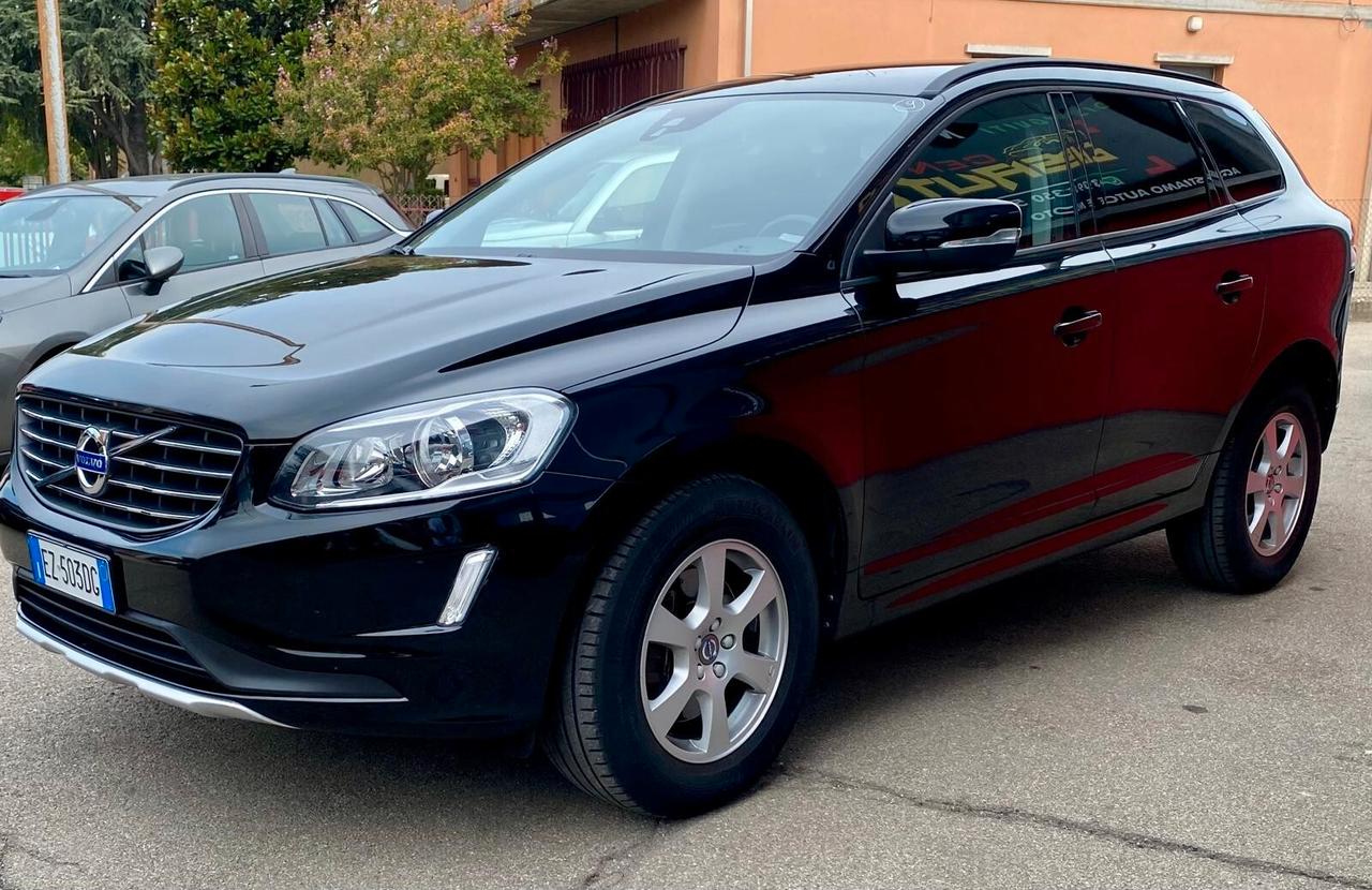 Volvo XC 60 XC60 D3 Geartronic R-design Momentum