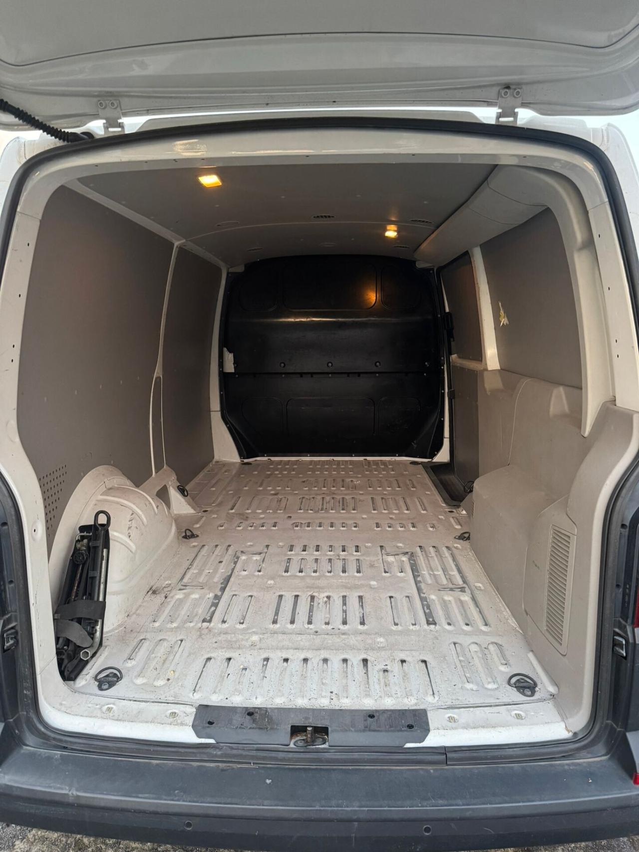 Volkswagen Transporter 2.0 TDI 102CV PC Furgone Eu6