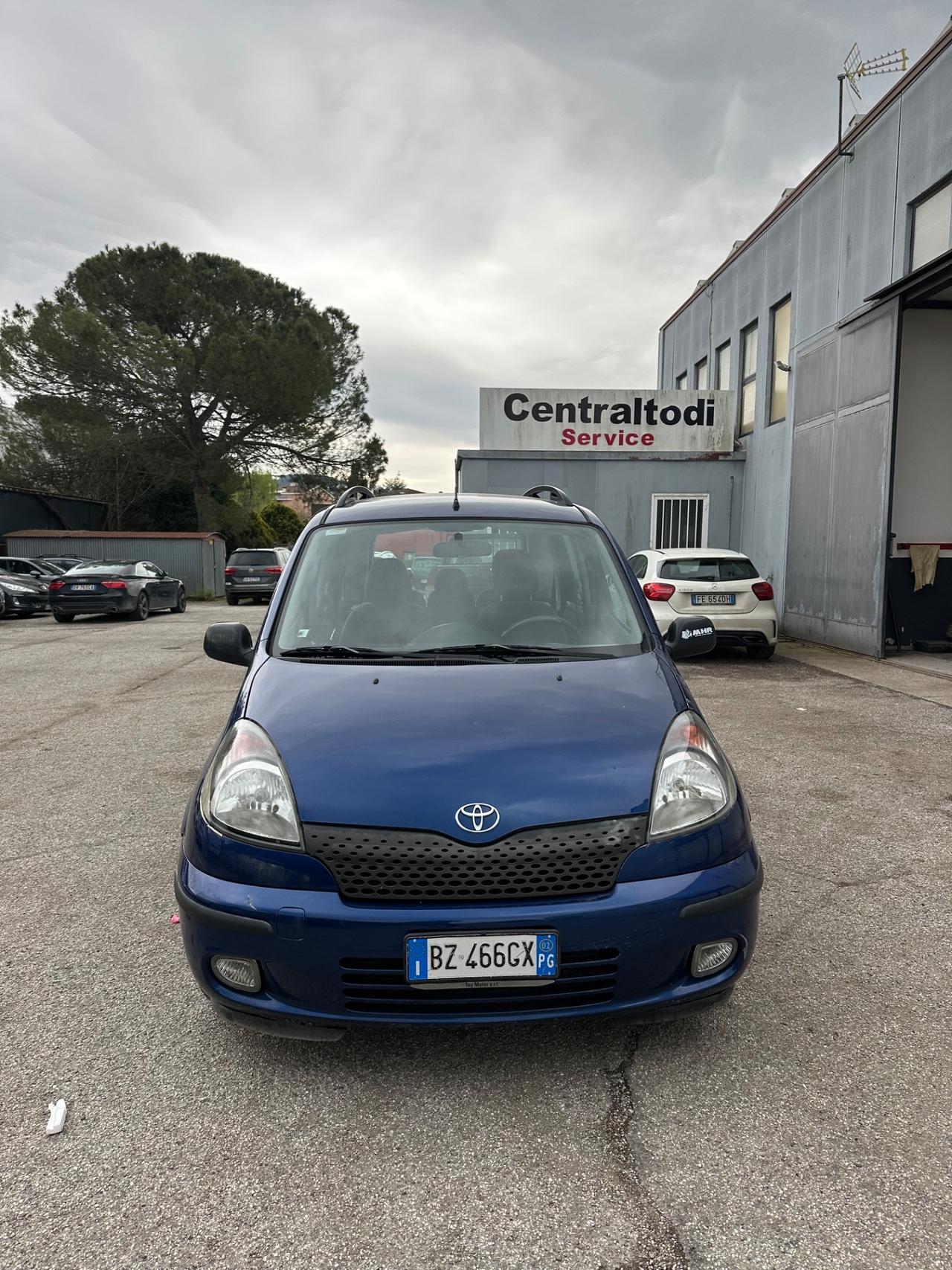 Toyota Yaris Verso 1.3i 16V cat Sol