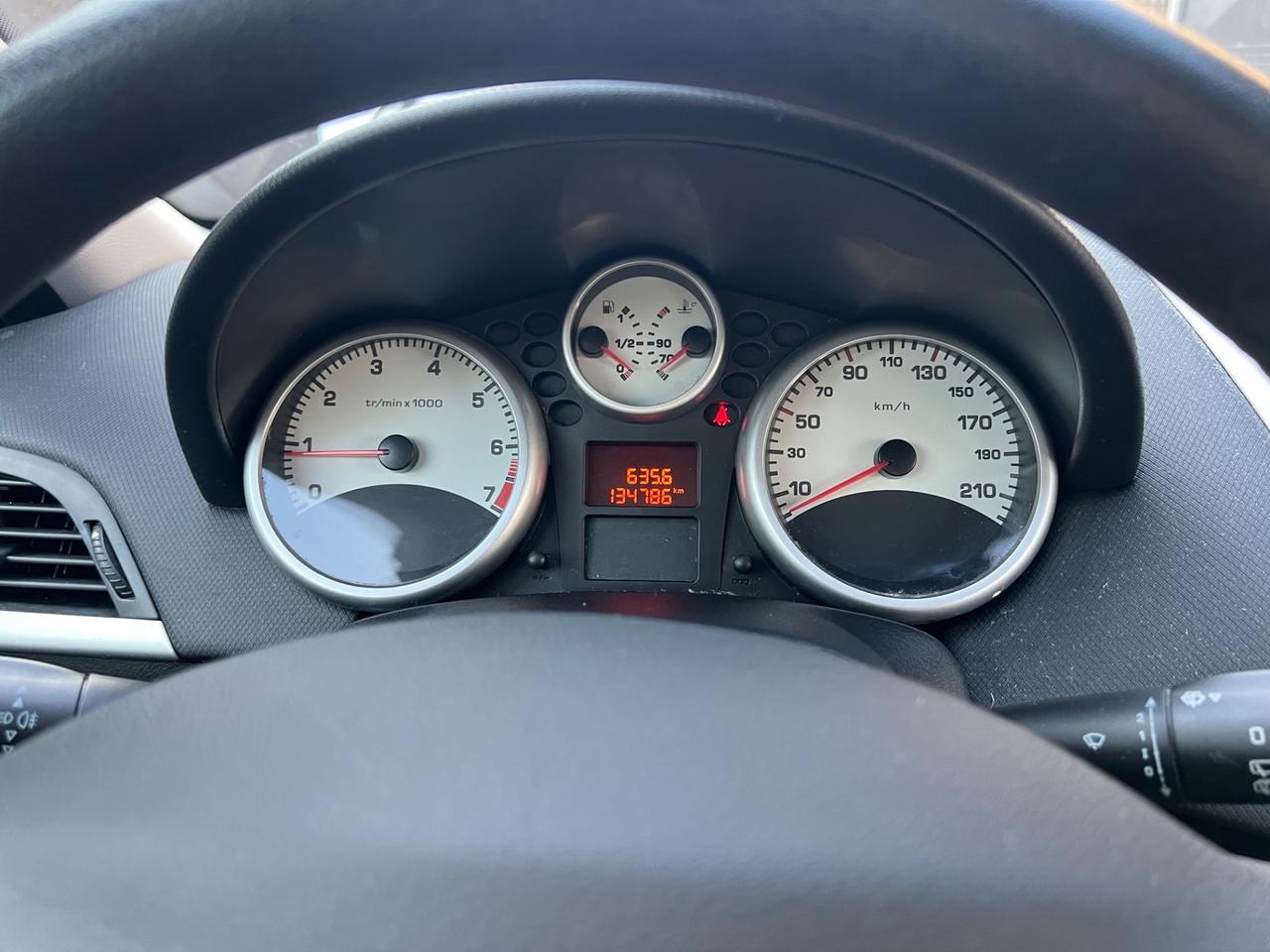 Peugeot 207 1.4 8V 75CV 5p. GPL