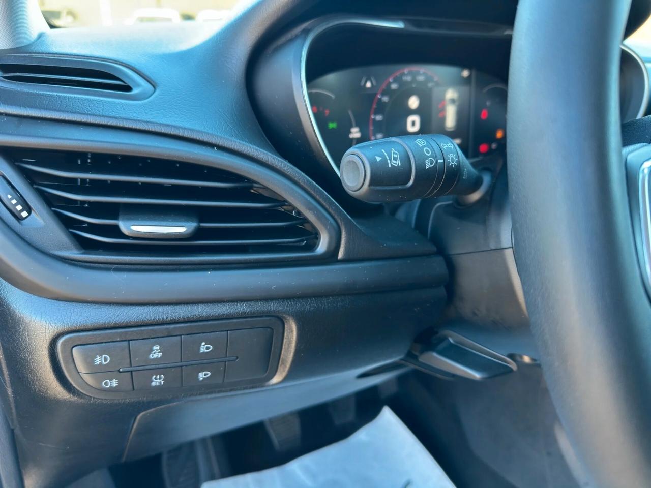 Fiat Tipo 1.6 Mjt S&S SW Cross