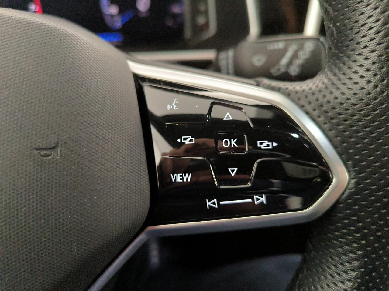 Volkswagen T-Roc 1.5 tsi r-line