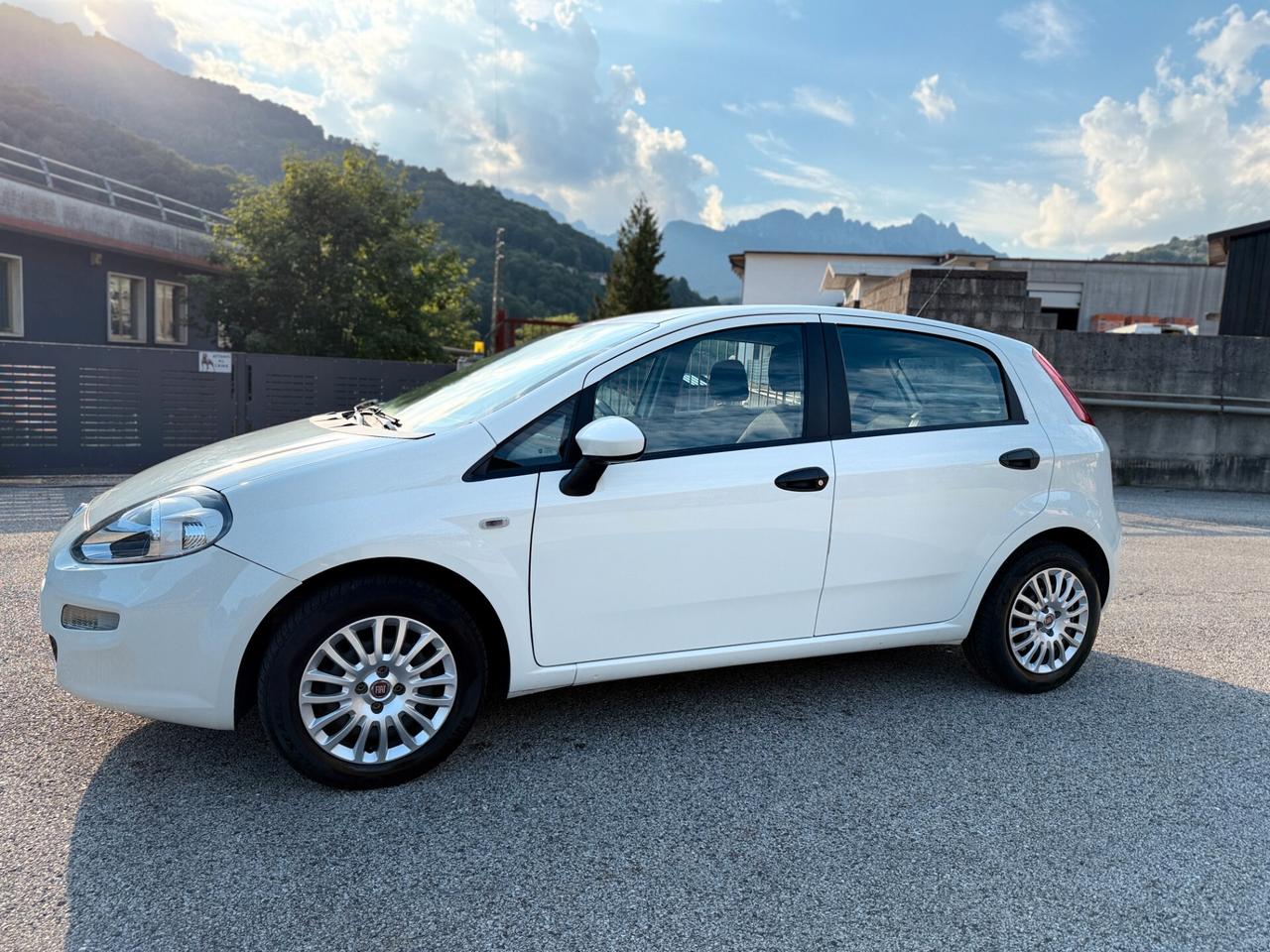 Fiat Punto 1.4 S&S 8V 5 porte Street