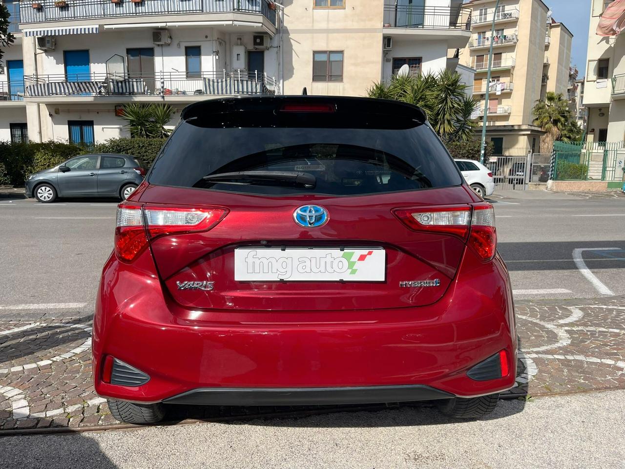 Toyota Yaris 1.5 Hybrid 5 porte Cool Red Edition