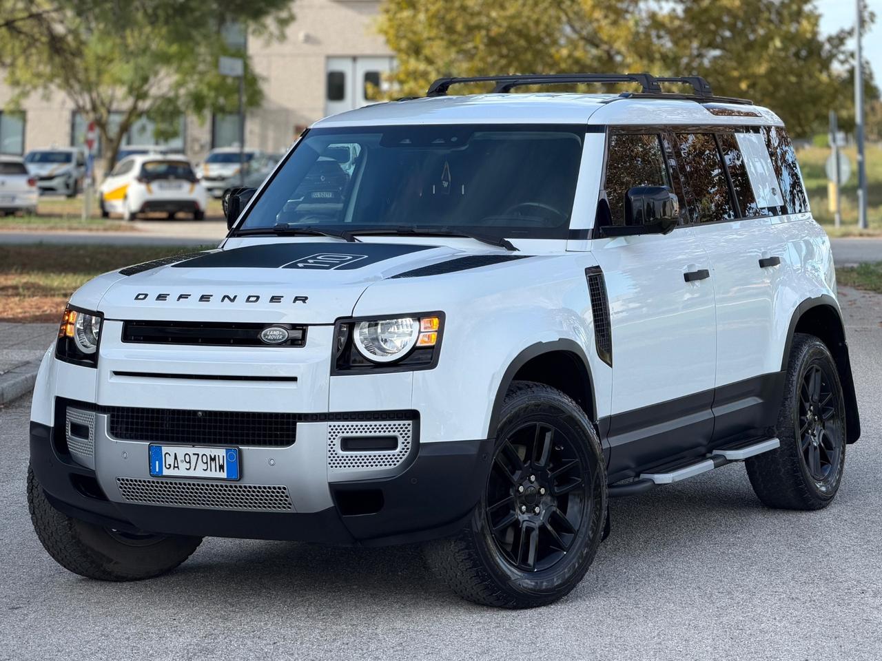 Land Rover Defender 110 2.0 SD4 240CV AWD Auto 72 Yrs. WEB Edition