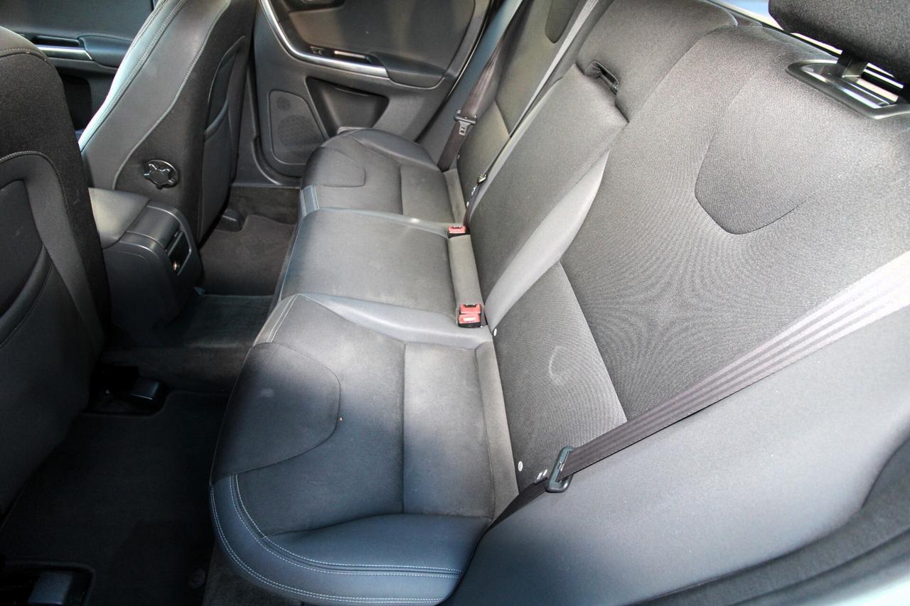 Volvo XC 60 XC60 D3 Geartronic Momentum