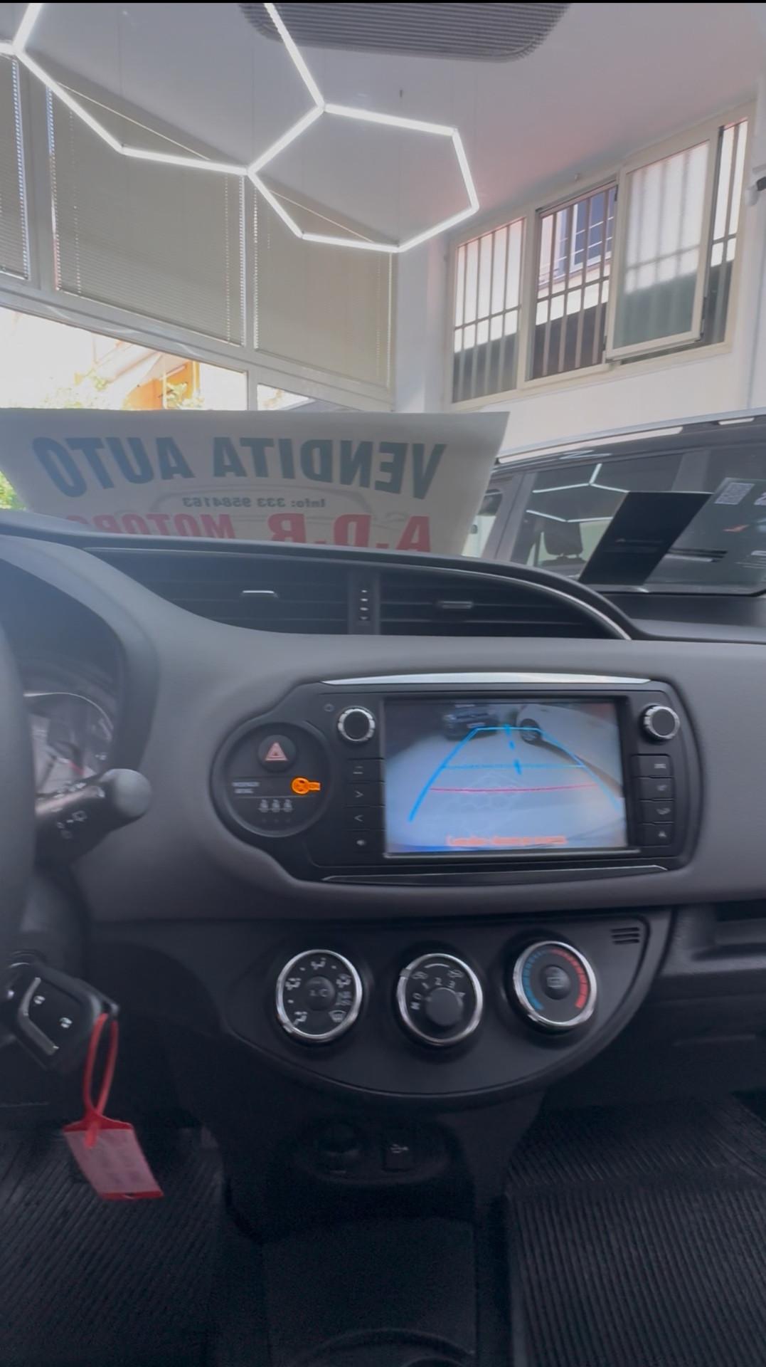 Toyota Yaris 1.0 5 porte Lounge