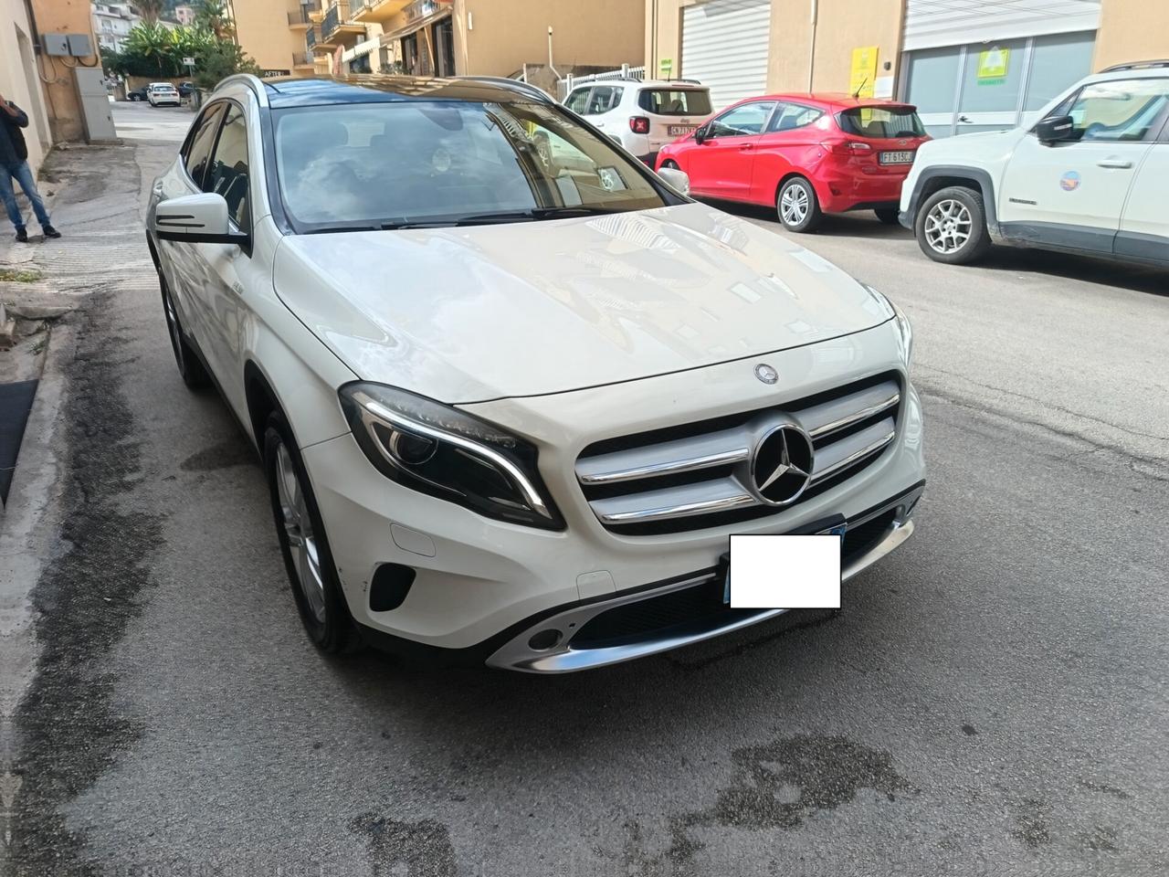 Mercedes GLA 200 D. Auto. Sport-Tetto-Full Opt