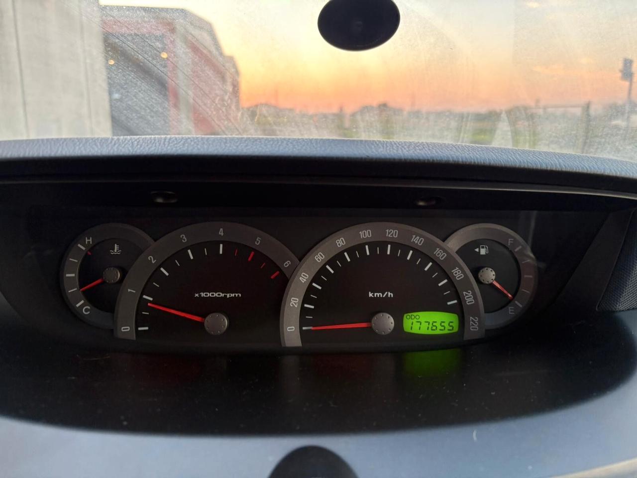 Ssangyong Rodius 2.7 XDi 4WD AUTOMATICA 7 POSTI