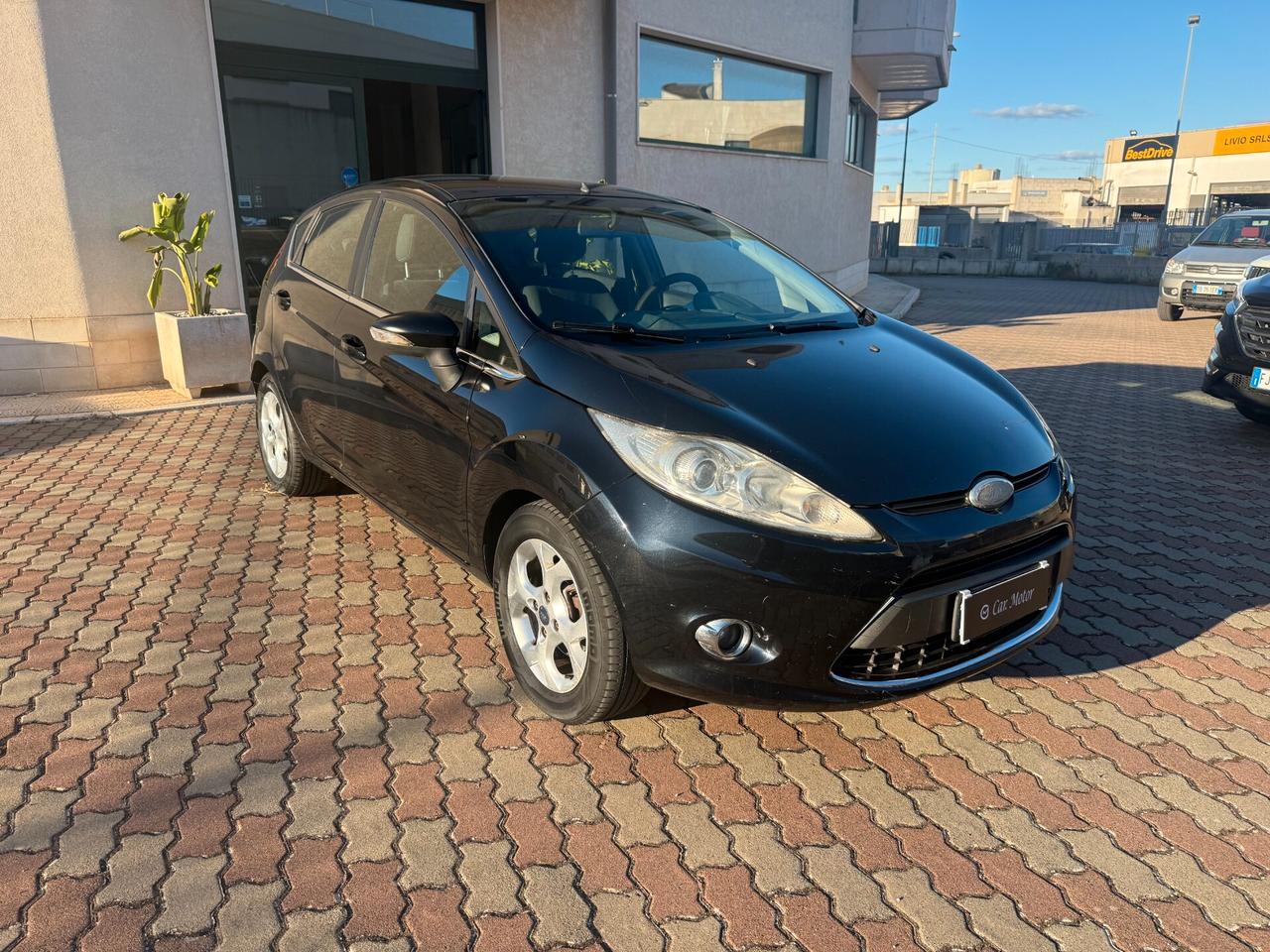 Ford Fiesta 1.4 TDCi 68CV 5 porte Titanium