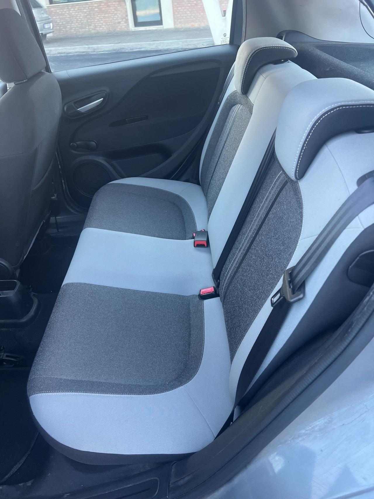 Fiat Punto 1.4 8V 5 porte Natural Power Virgin Radio