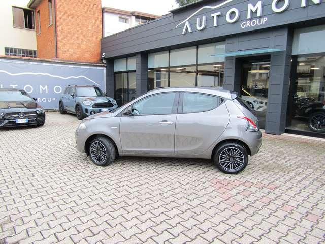 Lancia Ypsilon 1.0 HYBRID ORO,5 POSTI,CLIMA,NEOPATENTATI,KM 0