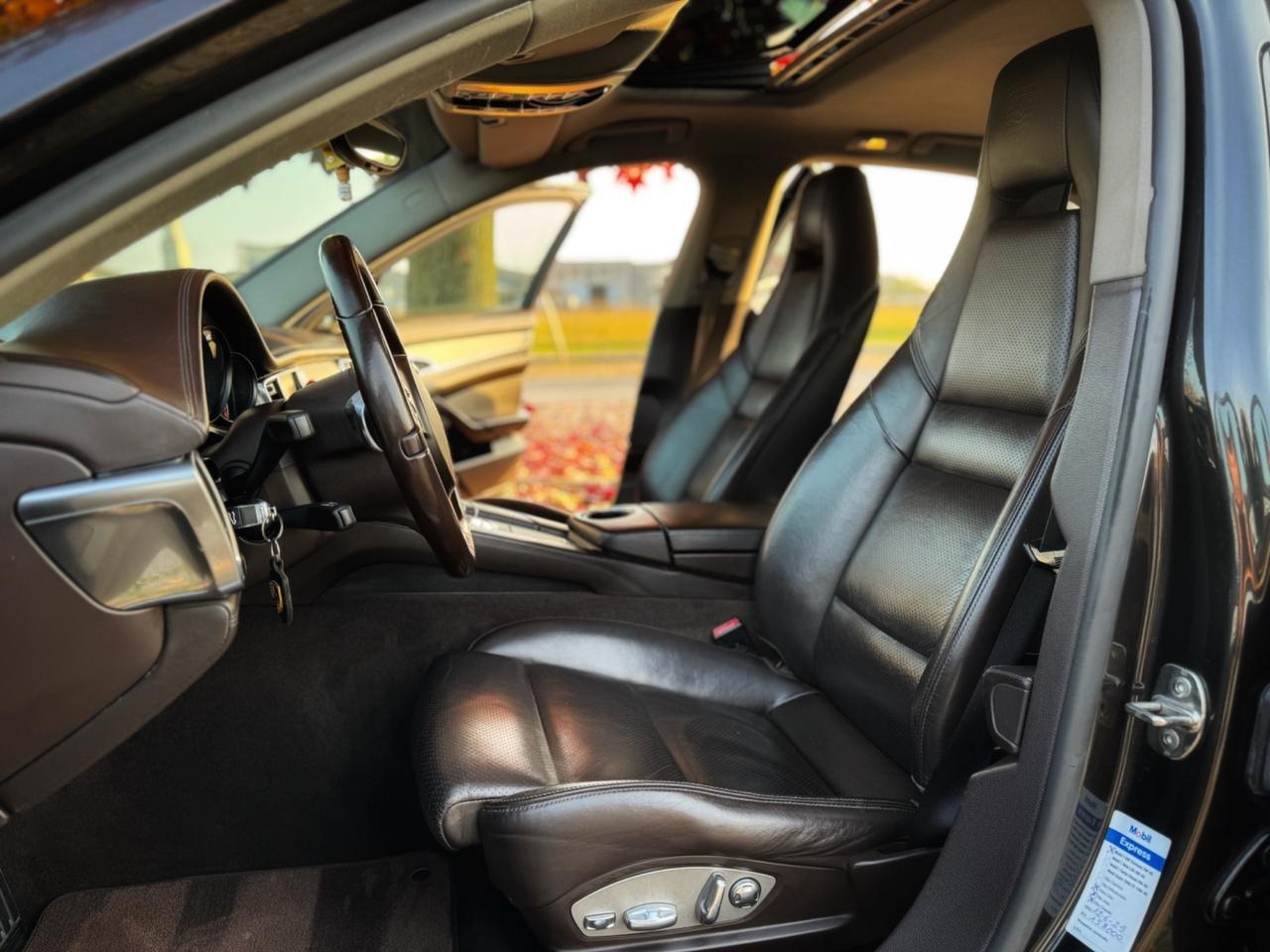 Porsche Panamera 3.0 Diesel PLATINUM EDITION