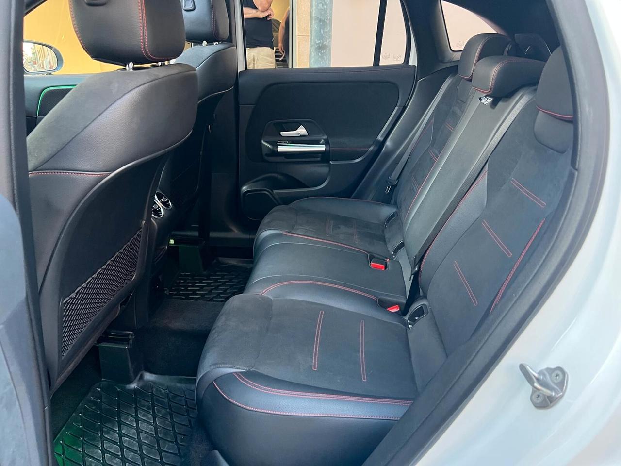 MERCEDES-BENZ GLA 200D PREMIUM 2.0 150CV TETTO NAVI CAM ANNO 2022