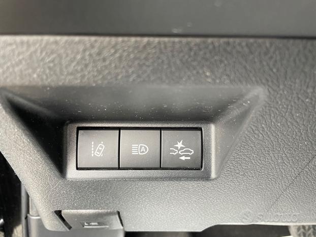 Toyota Yaris hybrid 5p Business