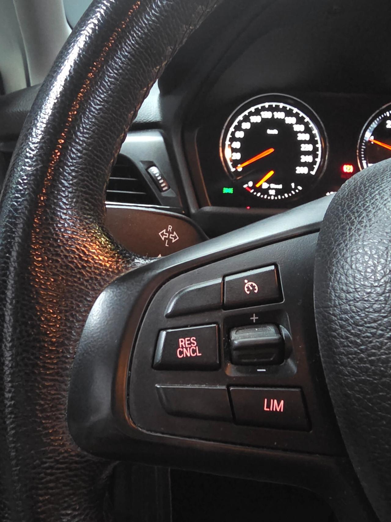 Bmw 2er Active Tourer 216d Business