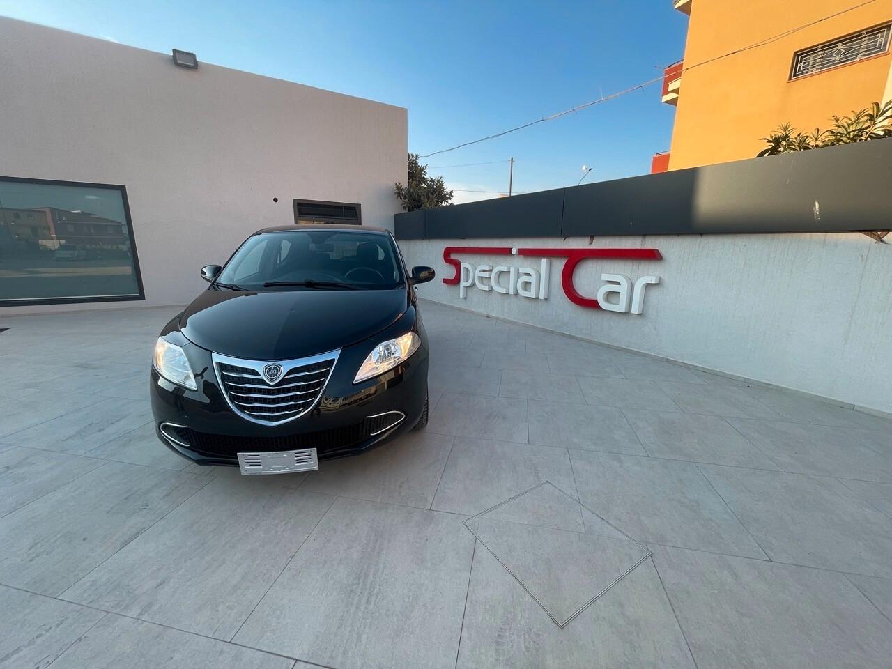 Lancia Ypsilon 1.2 69 CV 5 porte S&S Platinum