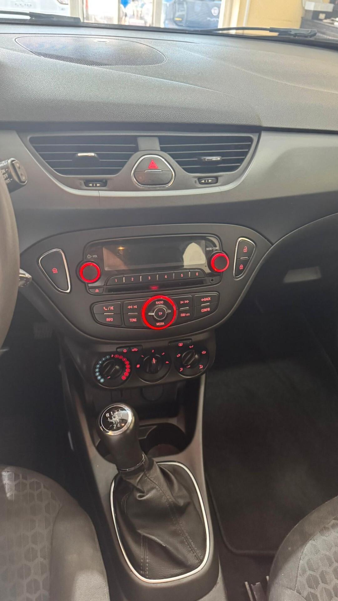 Opel Corsa 1.2 5 porte