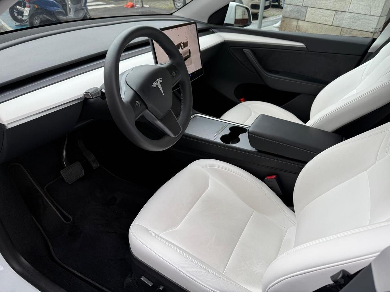 Tesla Model Y Standard Range / Standard #7392