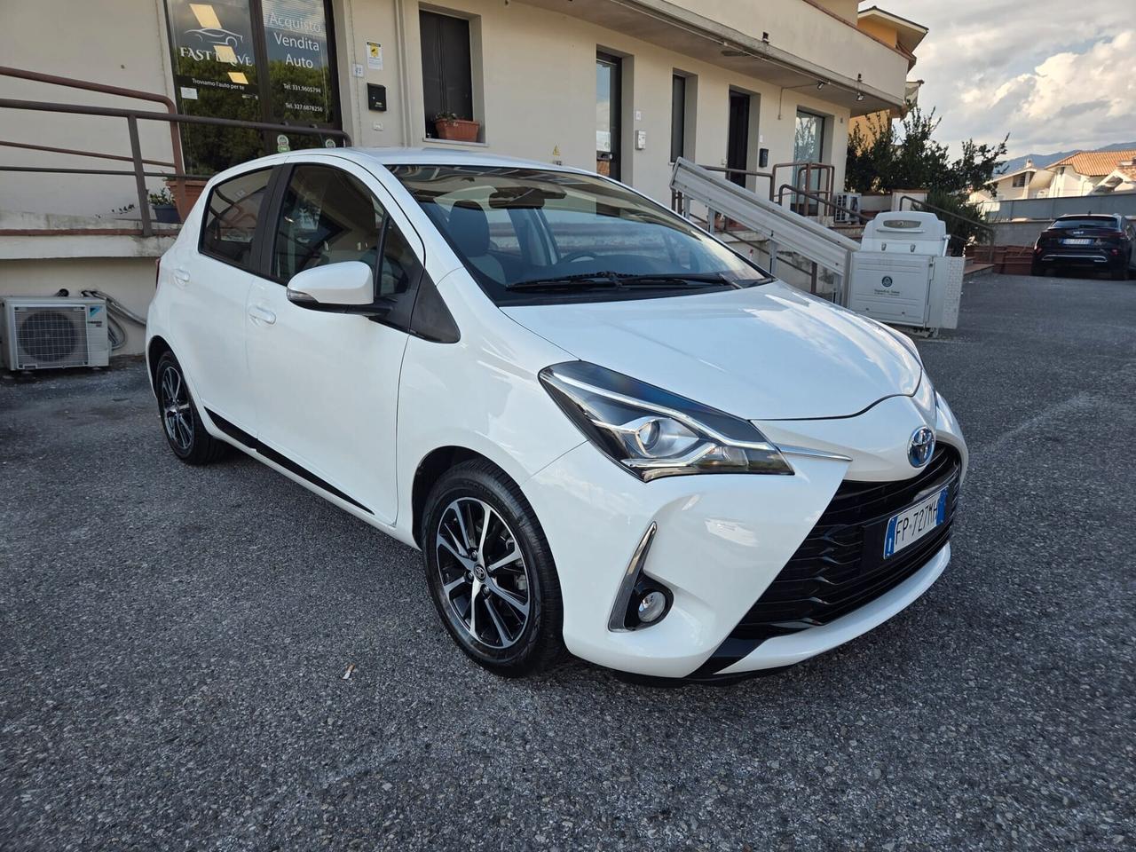 Toyota Yaris 1.5 Hybrid 5 porte Active