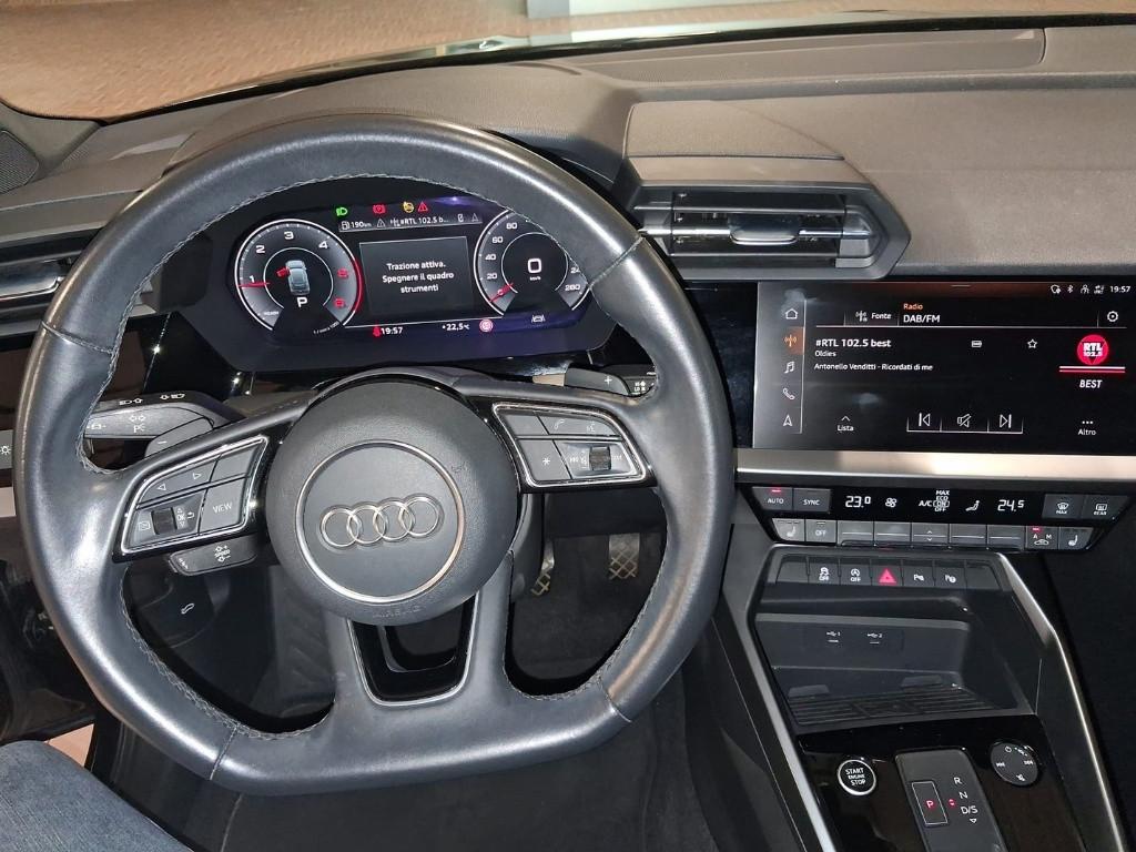 AUDI A3 4ª serie - A3 SPB 35 TDI S tronic S line edition