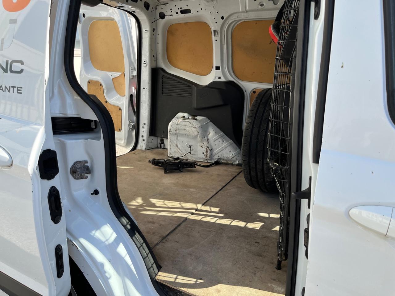 Ford Transit Courier 1.5 TDCi 75CV IVA INCLUSA